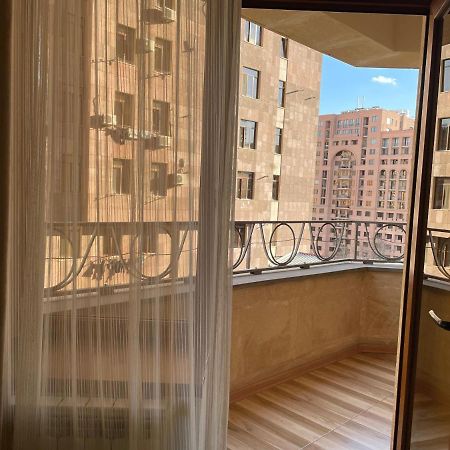 Superior Apt. With Balcony On Aram Street Apartment Ереван Екстериор снимка