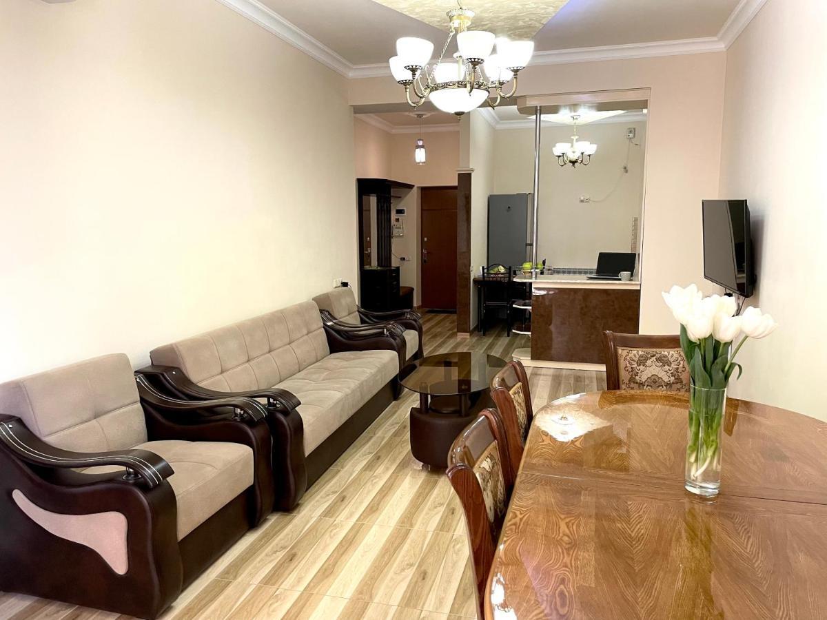 Superior Apt. With Balcony On Aram Street Apartment Ереван Екстериор снимка